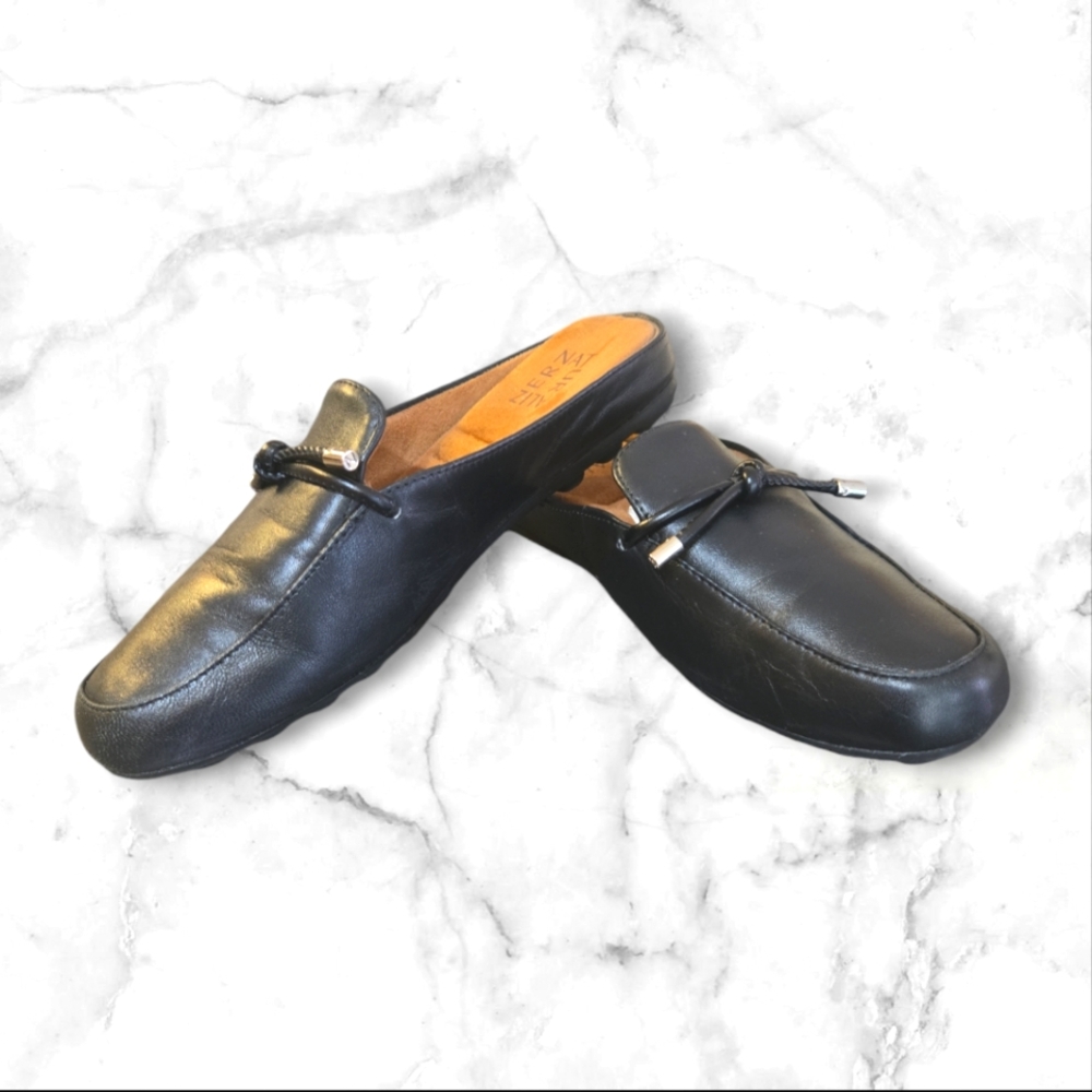 Naturalizer Black Leather Loafers – Women’s Size 7.5